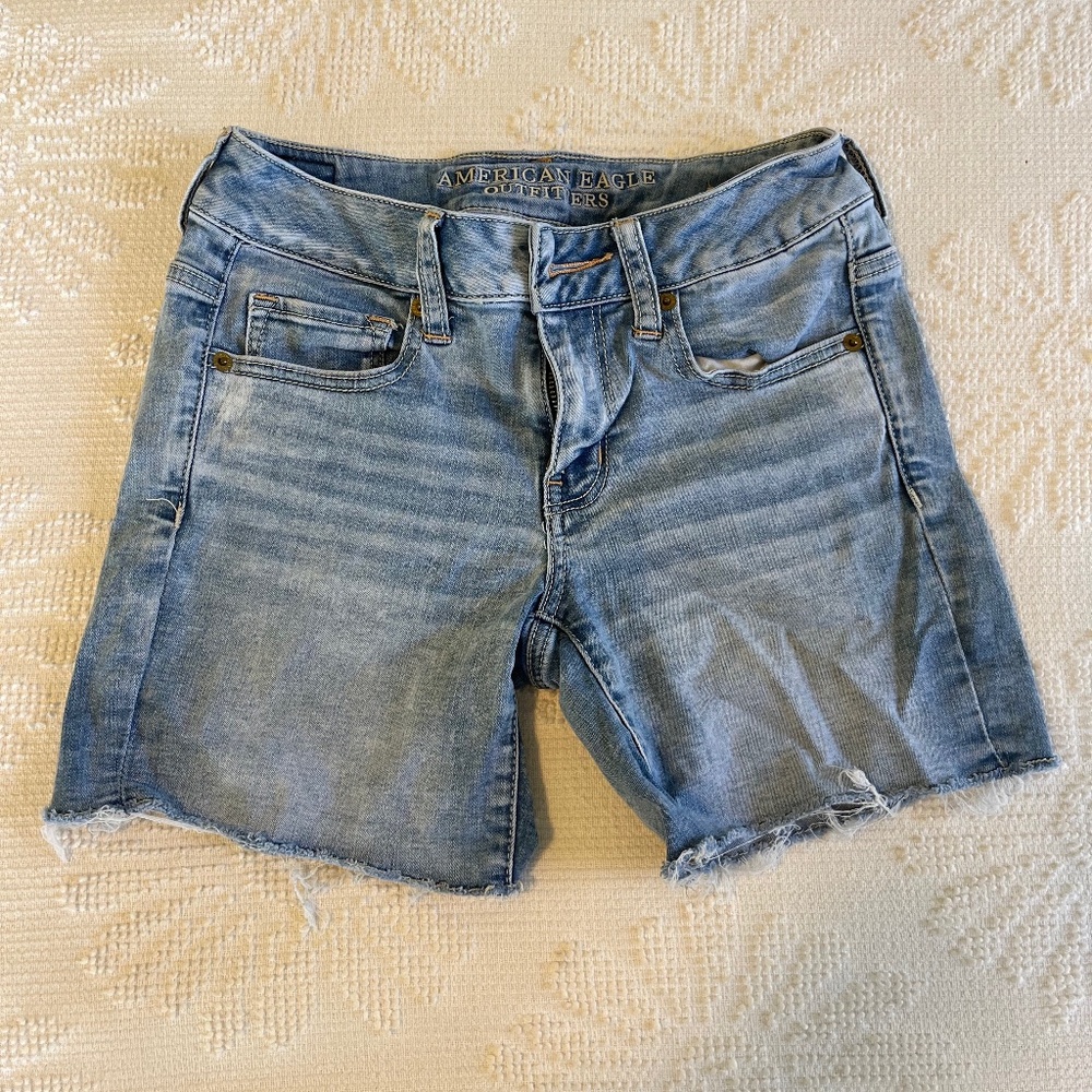 American Eagle Midi Shorts Size 4